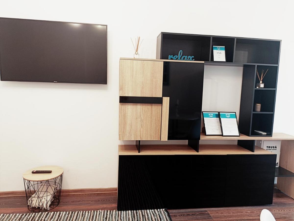 Christopher Apartment Oradea Exterior photo