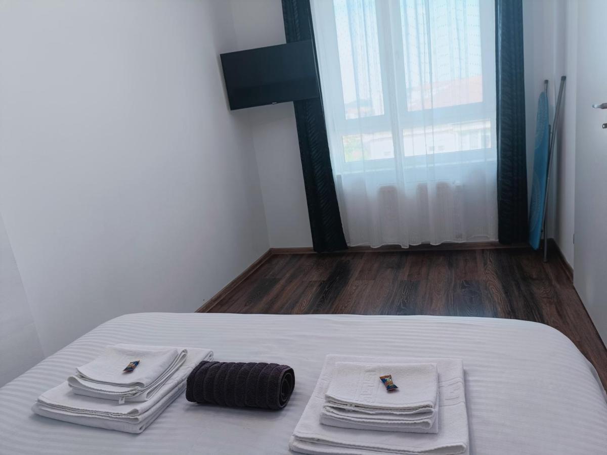 Christopher Apartment Oradea Exterior photo