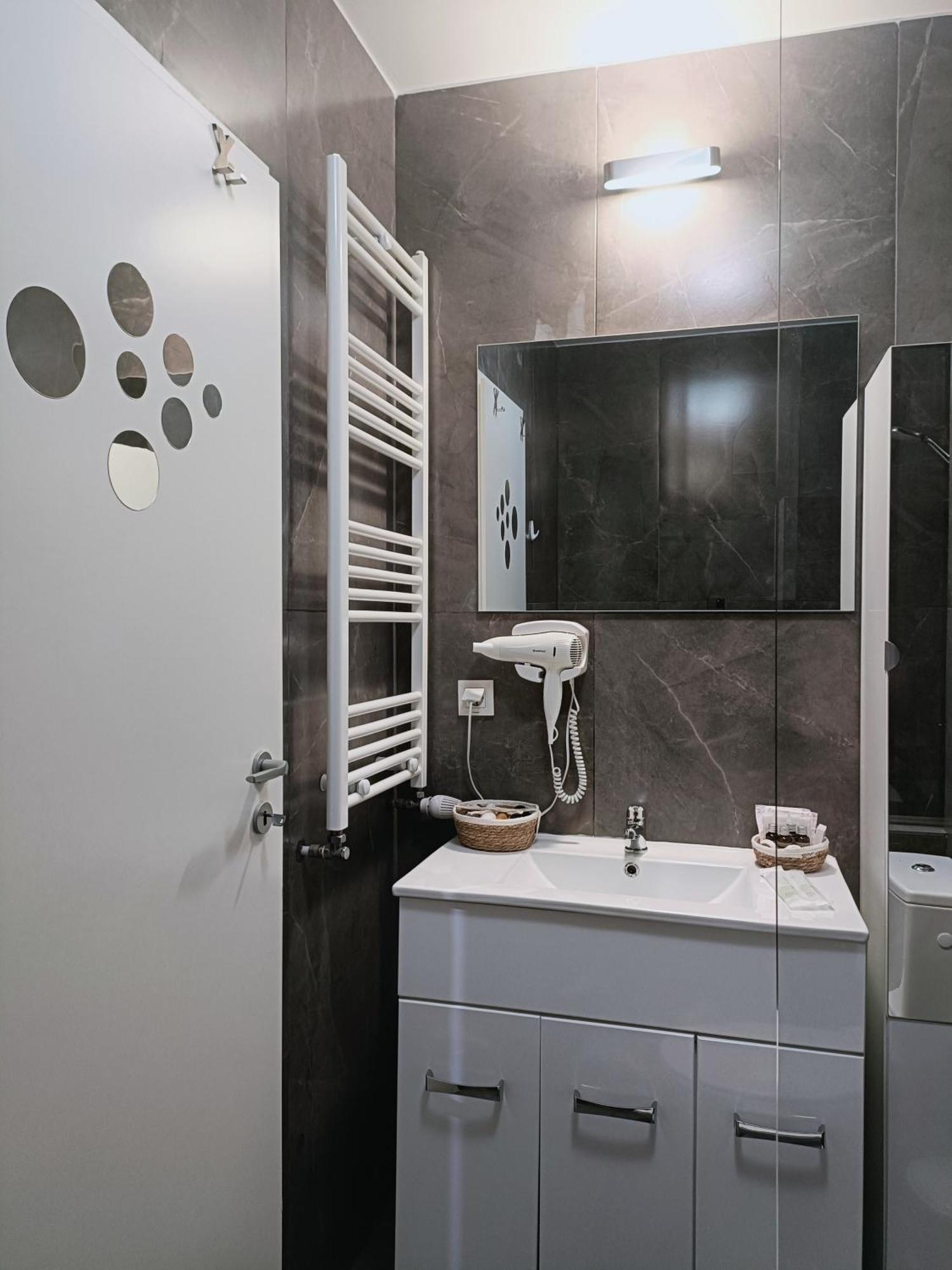 Christopher Apartment Oradea Room photo